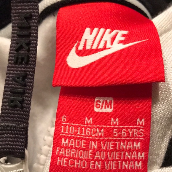 Nike Air boys hoodie - Picture 6 of 7